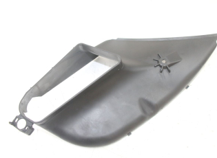 CACHE CHASSIS LATERAL DROIT