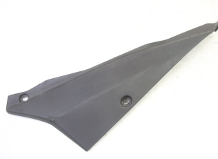 CACHE SOUS SELLE GAUCHE