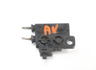 CONTACTEUR FEU STOP DROIT