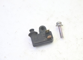 CONTACTEUR FEU STOP DROIT