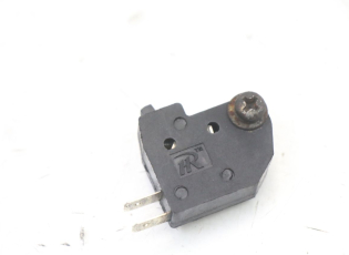 CONTACTEUR FEU STOP GAUCHE