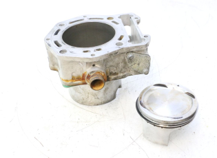 CYLINDRE PISTON AVANT