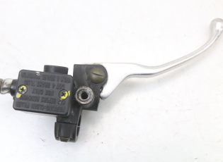 MAITRE CYLINDRE AVANT