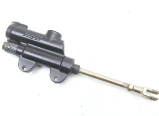 MAITRE CYLINDRE FREIN ARRIERE