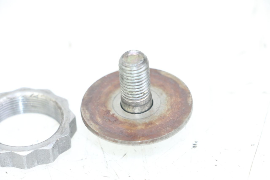 photo de SPROCKET OUTPUT SHAFT NUT HONDA CB R 1000 (2018 - 2023) - Zoom on usage condition
