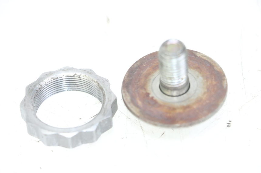 photo de SPROCKET OUTPUT SHAFT NUT HONDA CB R 1000 (2018 - 2023) - Alternative perspective