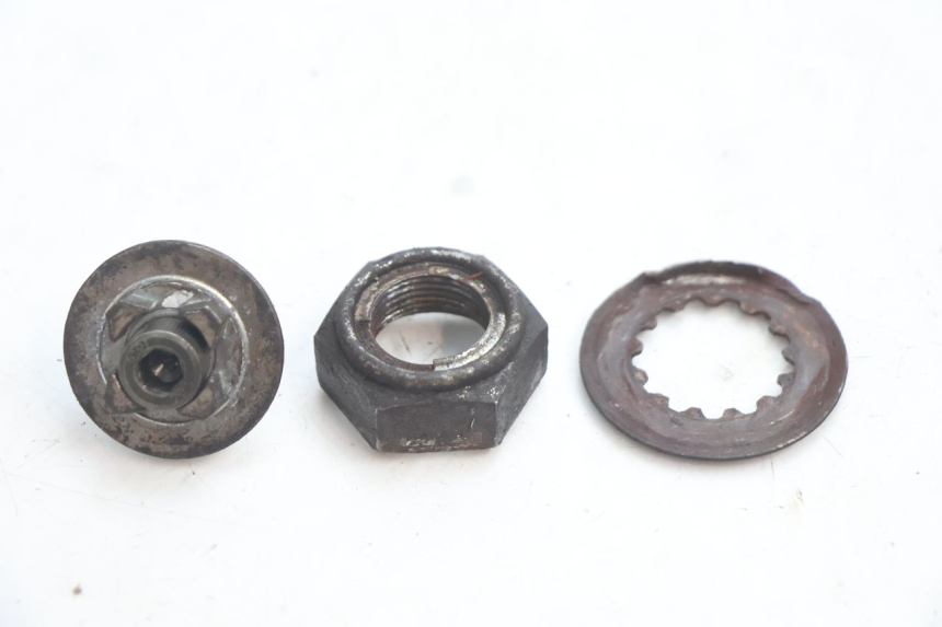 photo de SPROCKET OUTPUT SHAFT NUT SUZUKI GSF N BANDIT 1200 (2001 - 2005) - Component detail