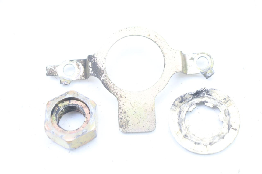 photo de SPROCKET OUTPUT SHAFT NUT HYOSUNG GTR 125 (2006 - 2008) - Alternative perspective