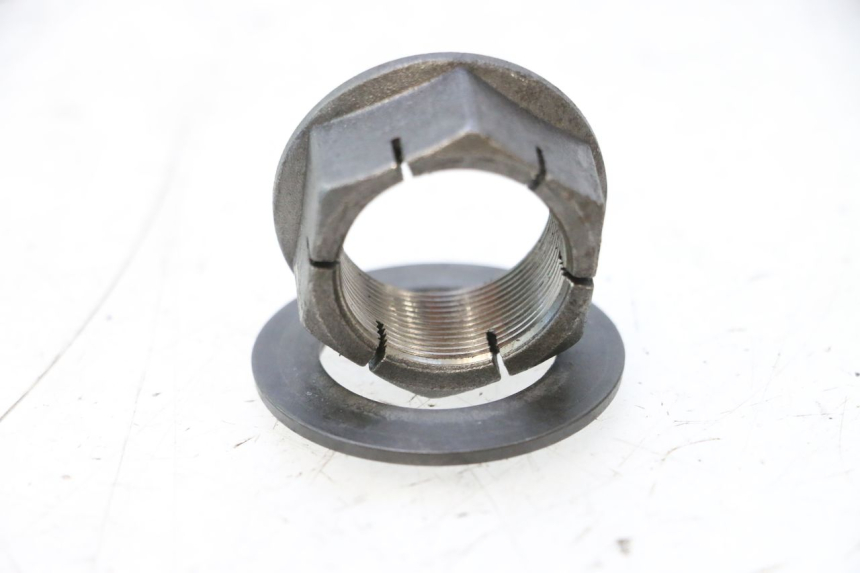 photo de SPROCKET OUTPUT SHAFT NUT DUCATI SS IE DS CARENEE 1000 (2002 - 2006) - Component detail