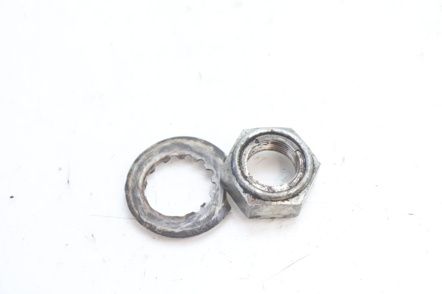 photo de SPROCKET OUTPUT SHAFT NUT SUZUKI SV S 650 (1999 - 2002) - Main view