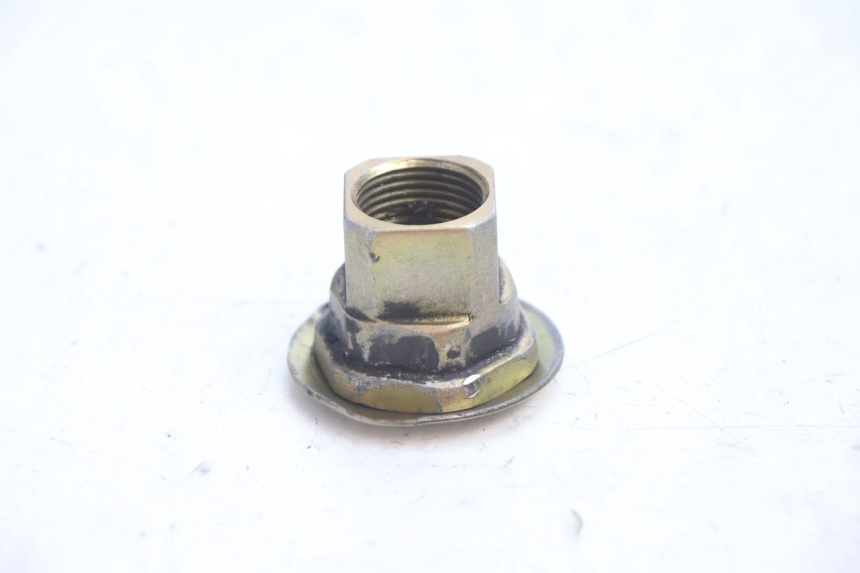 photo de SPROCKET OUTPUT SHAFT NUT KAWASAKI ZX-6R ZX6R 600 (2000 - 2002) - Technical close-up