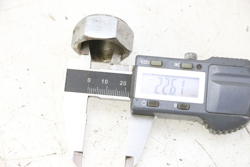 photo de FORK CROWN NUT HONDA CBF 125 (2009 - 2015) - Component detail