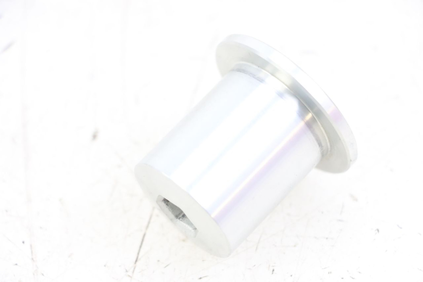 photo de FORK CROWN NUT ROYAL ENFIELD CONTINENTAL GT 650 (2019 - 2024) - Alternative perspective