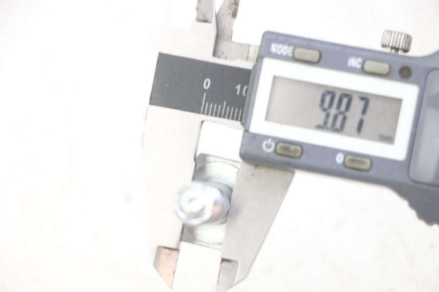 photo de FORK CROWN NUT SUZUKI GS GSE 500 (2001 - 2003) - Zoom on usage condition