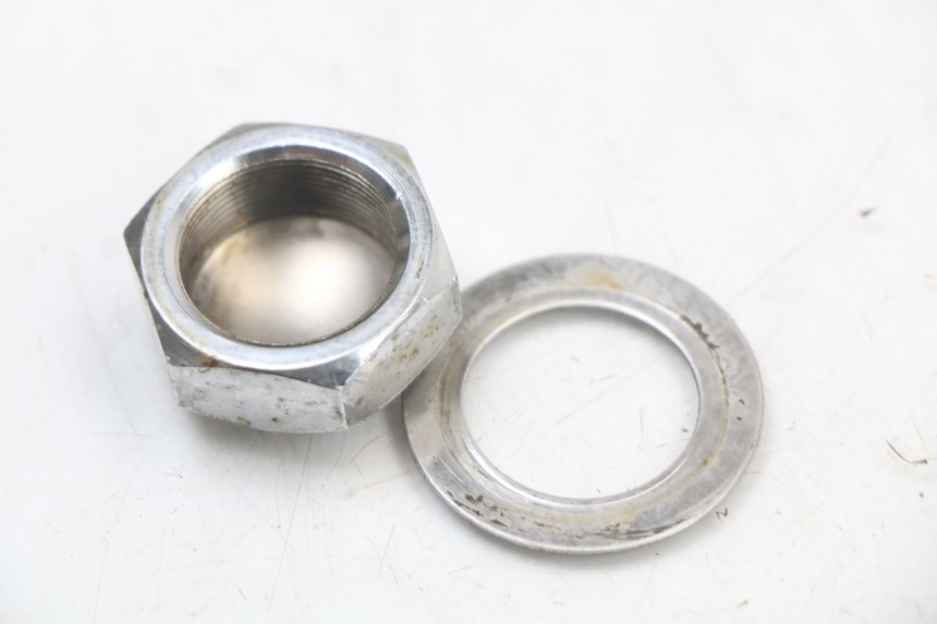 photo de FORK CROWN NUT SYM XS 125 (2007 - 2016) - Zoom on usage condition