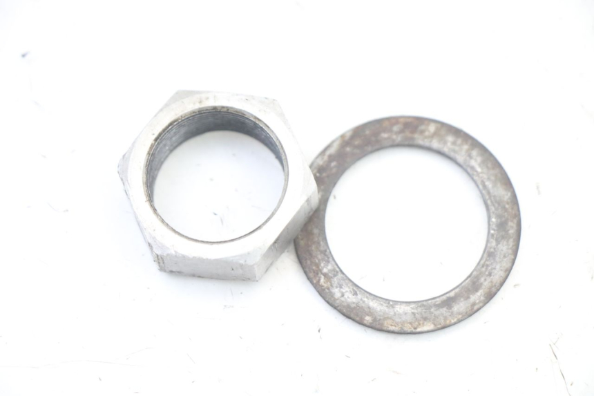 photo de FORK CROWN NUT YAMAHA YZ 125 (2006 - 2016) - Zoom on usage condition