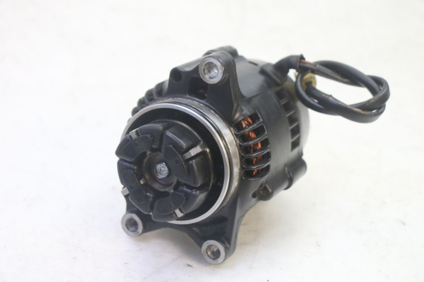 photo de ALTERNATOR KAWASAKI GPZ RX 1000 (1986 - 1988) - Main view