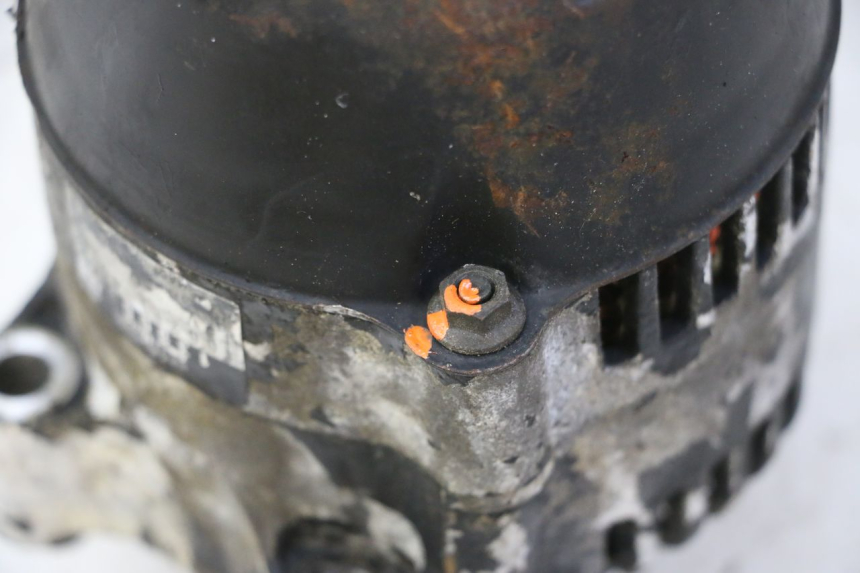 photo de ALTERNATOR TRIUMPH SPRINT 900 (1995 - 1998) - Zoom on usage condition