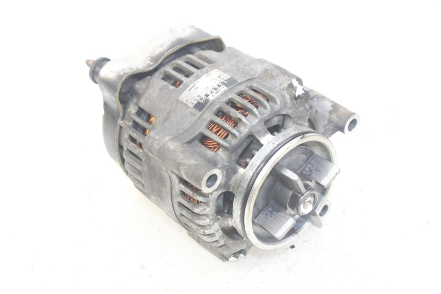 photo de ALTERNATOR TRIUMPH SPRINT ST 955 (1999 - 2001) - Zoom on usage condition