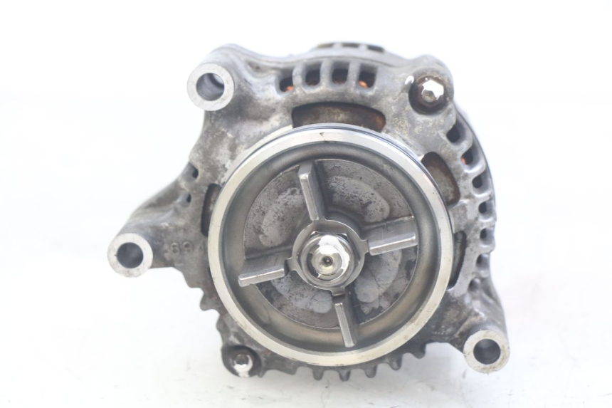 photo de ALTERNATOR TRIUMPH SPRINT ST 955 (1999 - 2001) - Alternative perspective