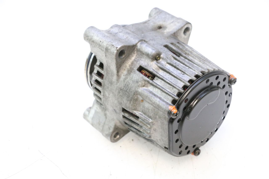 photo de ALTERNATOR YAMAHA YZF R GENESIS 750 (1993 - 1998) - Zoom on usage condition