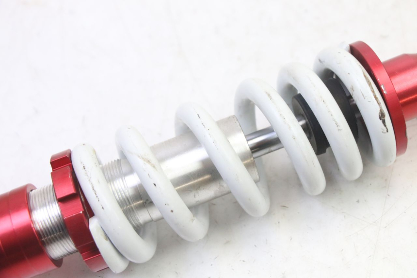 photo de REAR SHOCK ABSORBER LONCIN DIRT BIKE 125 - Technical close-up