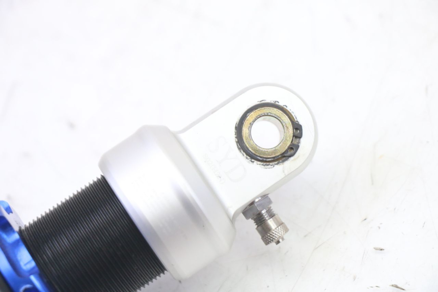 photo de REAR SHOCK ABSORBER APOLLO RFZ 150 - Technical close-up