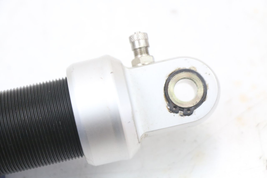 photo de REAR SHOCK ABSORBER APOLLO RFZ 140 - Fixing points details