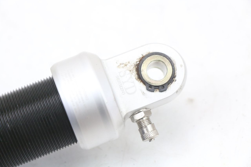 photo de REAR SHOCK ABSORBER APOLLO RFZ 140 - Surface and material condition