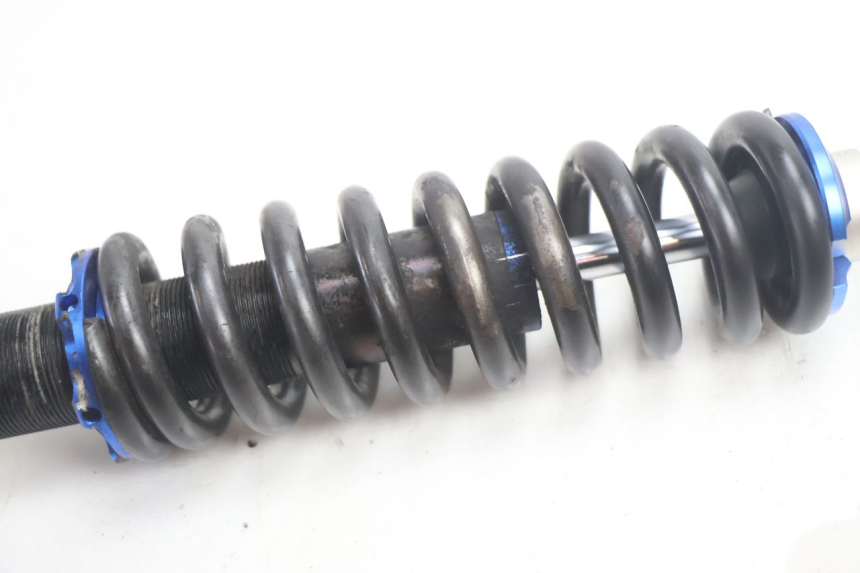 photo de REAR SHOCK ABSORBER APOLLO RFZ 140 - Zoom on usage condition