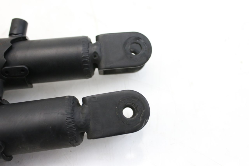 photo de REAR SHOCK ABSORBER PEUGEOT TWEET 125 (2010 - 2017) - Product overview