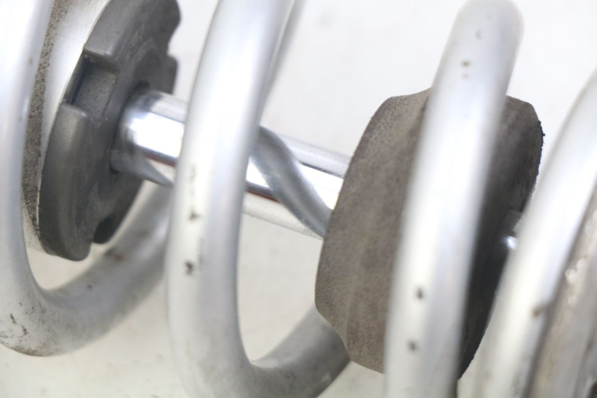 photo de REAR SHOCK ABSORBER YAMAHA YZF R1 1000 (2007 - 2008) - Fixing points details