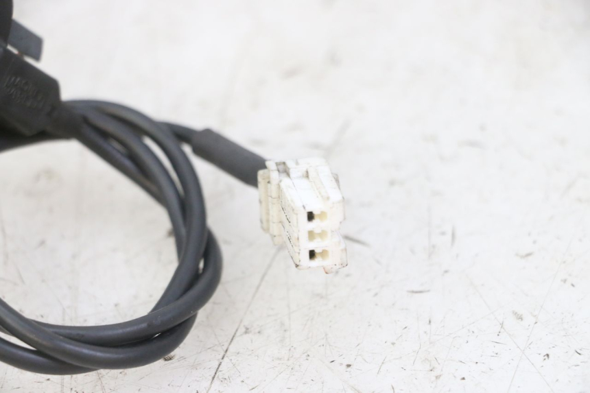 photo de TRANSPONDER ANTENNA PEUGEOT ELYSTAR 125 (2002 - 2007) - Zoom on usage condition