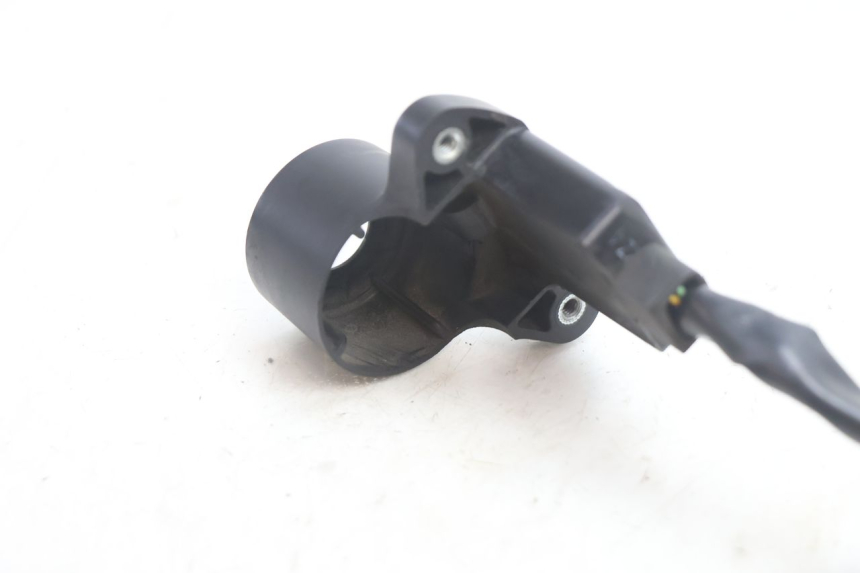 photo de TRANSPONDER ANTENNA YAMAHA FJR 1300 (2001 - 2005) - Technical close-up