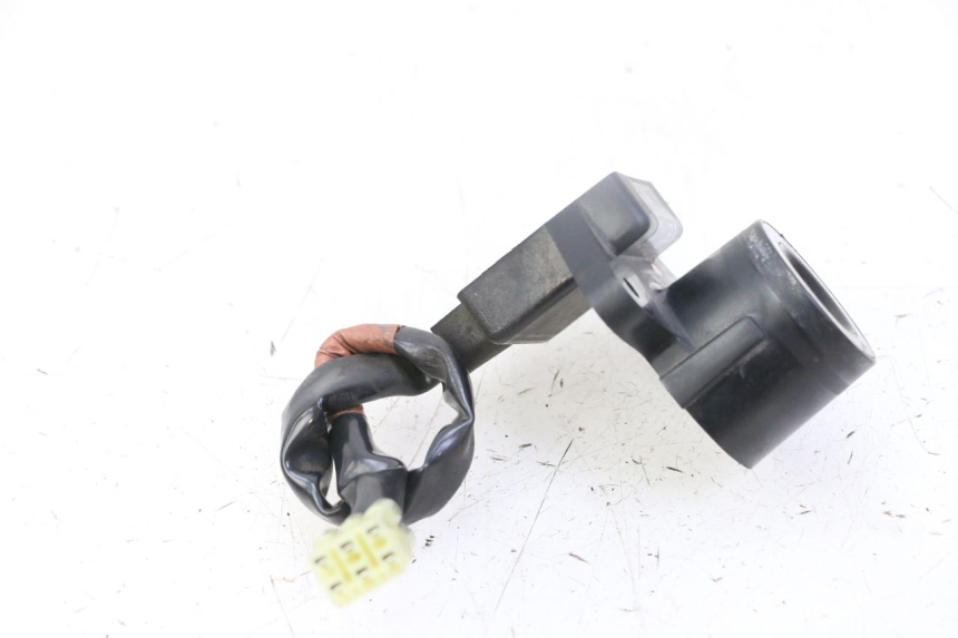 photo de TRANSPONDER ANTENNA YAMAHA X-MAX XMAX 125 (2010 - 2013) - Fixing points details