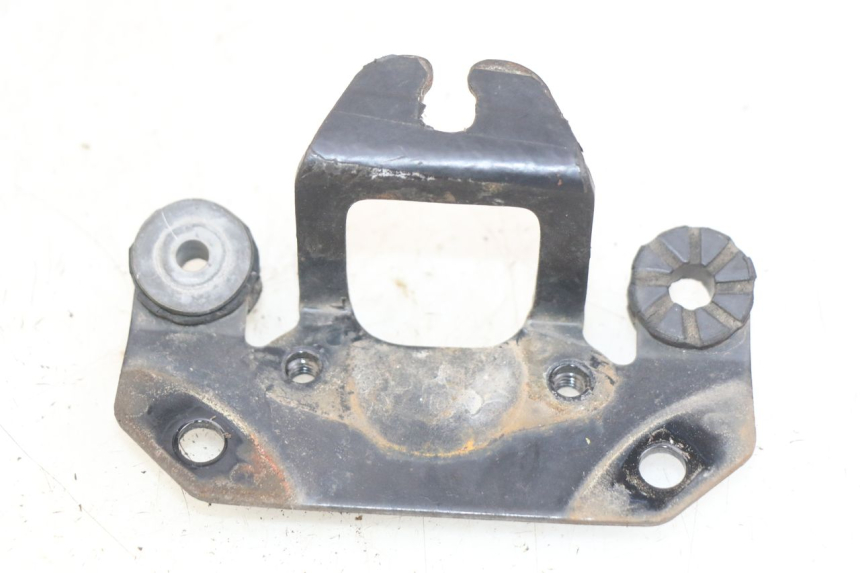 photo de SPEEDOMETER BRACKET HONDA CM 125 (1983 - 2003) - Component detail