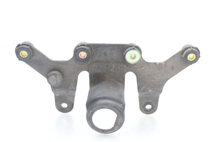 photo de SPEEDOMETER BRACKET SUZUKI GN 125 (1997 - 2000) - Component detail