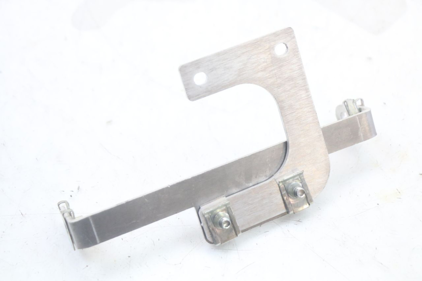 photo de SPEEDOMETER BRACKET VENT DERAPAGE 50 (2018 - 2023) - Zoom on usage condition