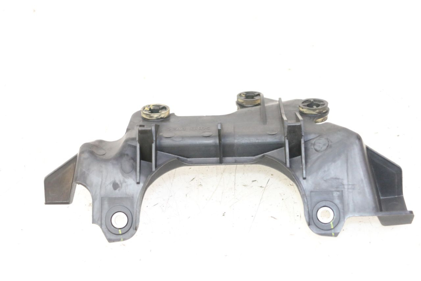 photo de SPEEDOMETER BRACKET YAMAHA XJ6 ABS 600 (2008 - 2016) - Component detail