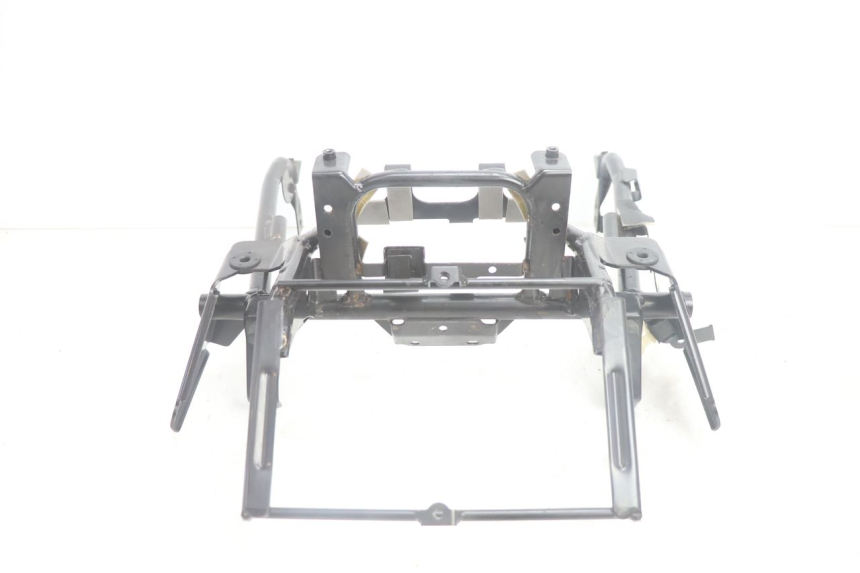 photo de FRONT FAIRING BRACKET SUZUKI BURGMAN EXECUTIVE ABS 650 (2006 - 2012) - Technical close-up