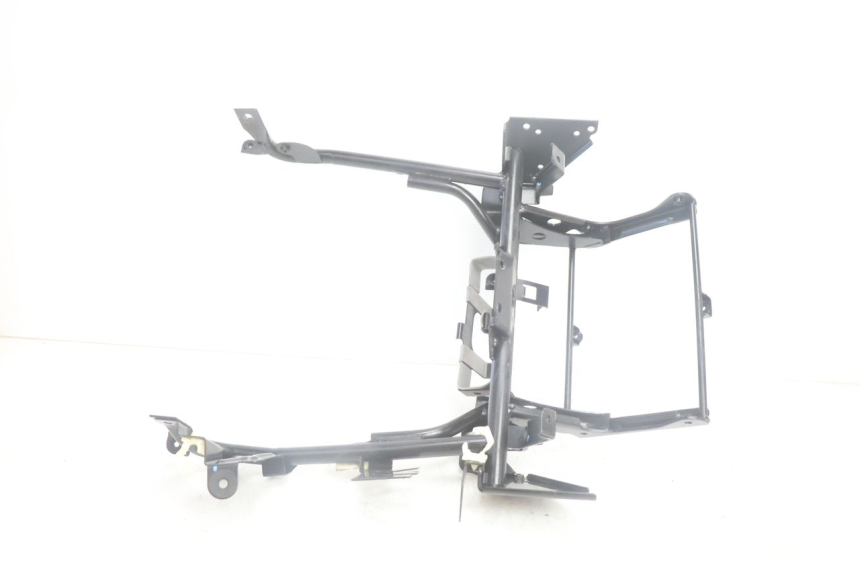 photo de FRONT FAIRING BRACKET SUZUKI BURGMAN EXECUTIVE ABS 650 (2006 - 2012) - Fixing points details