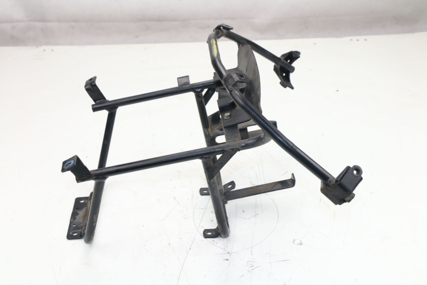 photo de FRONT FAIRING BRACKET PEUGEOT ELYSEO 100 (1998 - 2004) - Zoom on usage condition