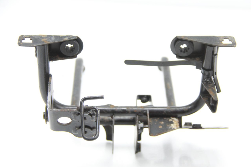 photo de FRONT FAIRING BRACKET HONDA FES PANTHEON 125 (2003 - 2007) - Component detail