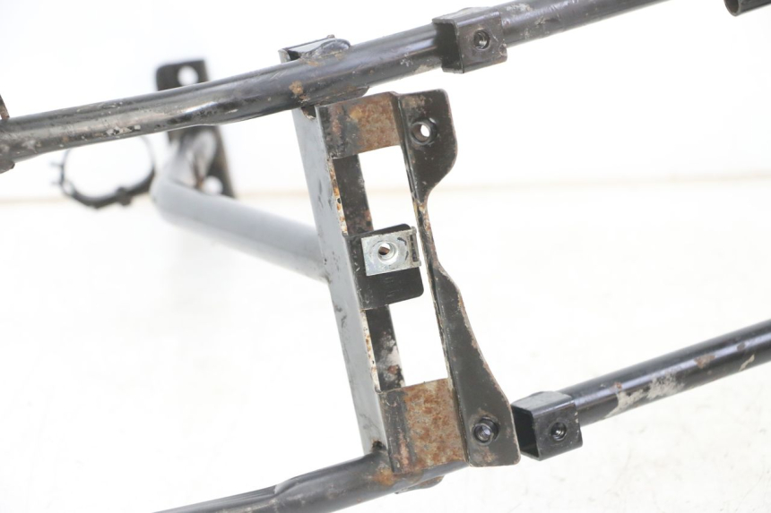 photo de FRONT FAIRING BRACKET PIAGGIO MP3 LT 300 (2010 - 2016) - Additional view of the item