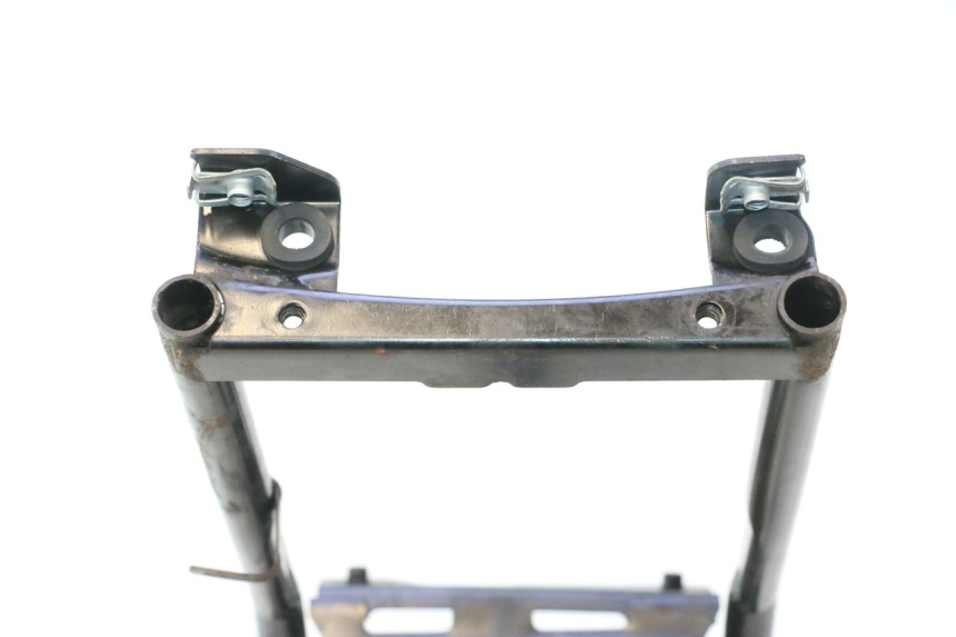 photo de FRONT FAIRING BRACKET PIAGGIO MP3 500 (2016 - 2018) - Distinctive features