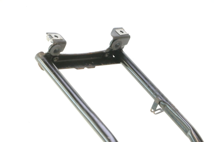 photo de FRONT FAIRING BRACKET PIAGGIO MP3 500 (2016 - 2018) - Zoom on usage condition