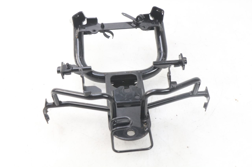 photo de FRONT FAIRING BRACKET MBK MW TRYPTIK 125 (2017 - 2022) - Zoom on usage condition