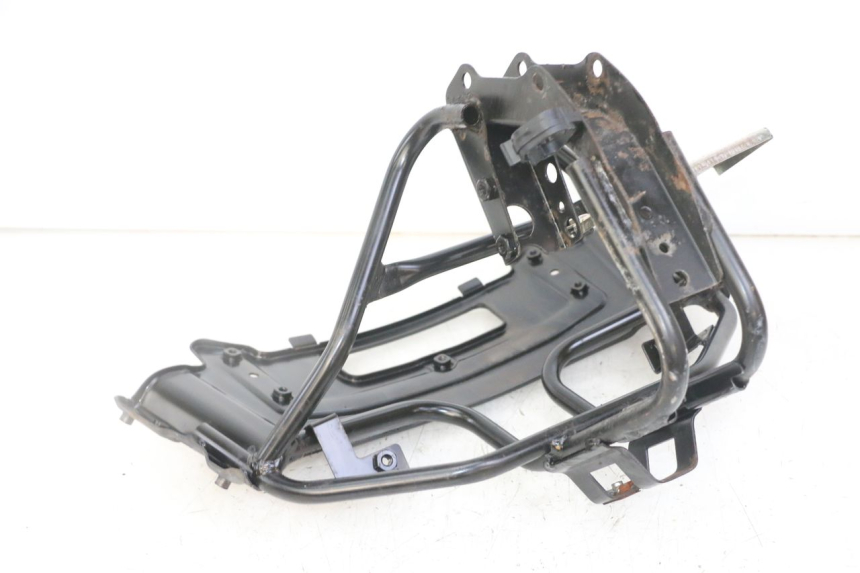 photo de FRONT FAIRING BRACKET GILERA NEXUS 125 (2009 - 2013) - Component detail