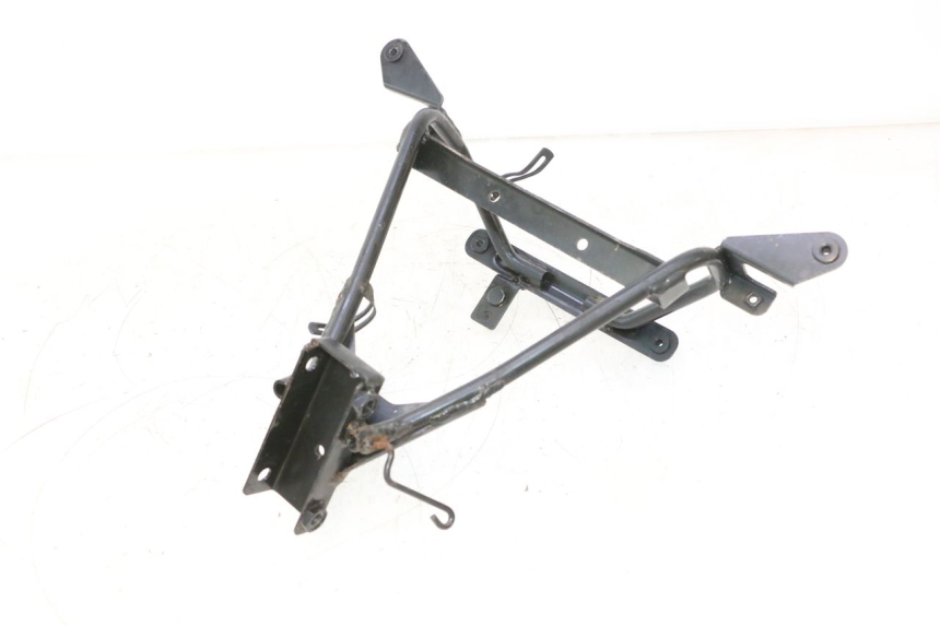 photo de FRONT FAIRING BRACKET DAELIM S2 125 (2006 - 2007) - Zoom on usage condition