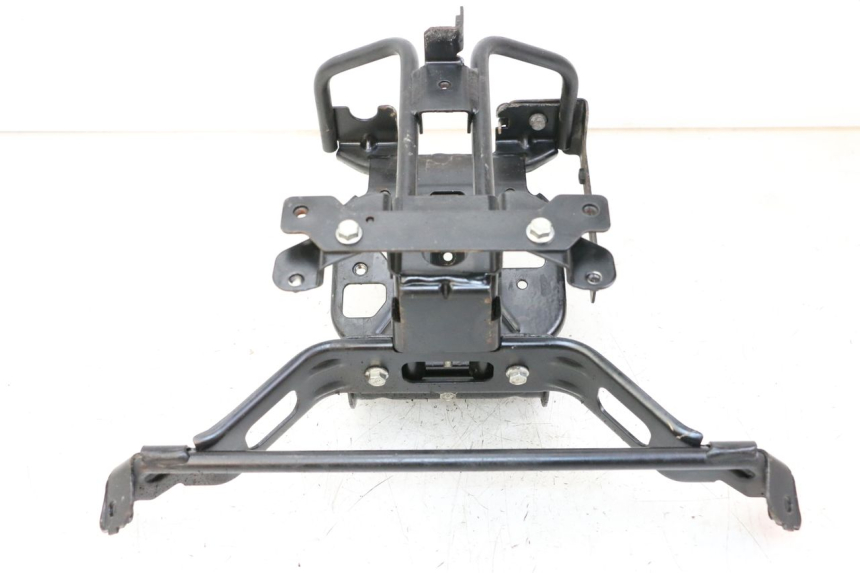 photo de FRONT FAIRING BRACKET PEUGEOT SATELIS 125 (2013 - 2018) - Alternative perspective